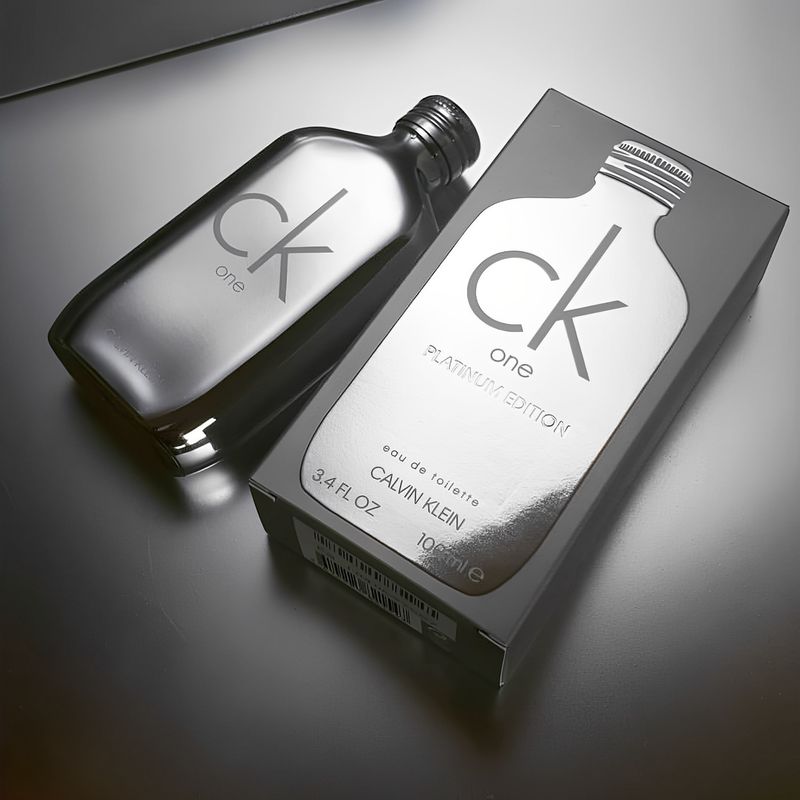 Calvin Klein CK One Platinum Edition Eau de Toilette Perfume Masculino